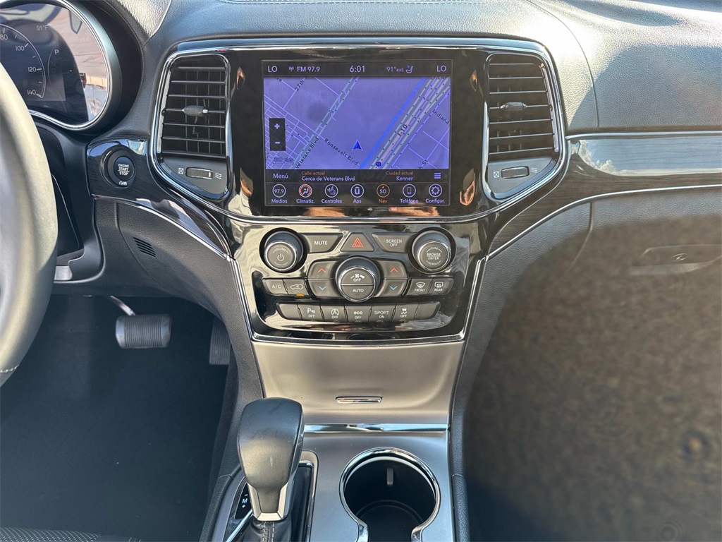 2020 Jeep Grand Cherokee Overland photo 24