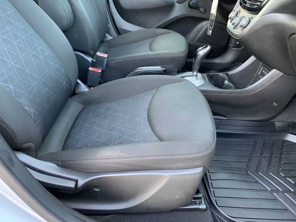 2021 Chevrolet Spark LS photo 14