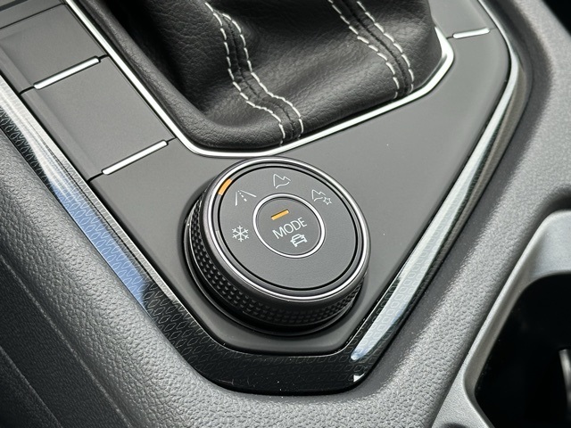 2025 Volkswagen Taos S photo 21