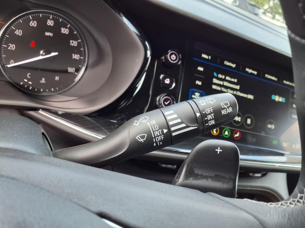2022 Buick Envision Essence photo 24