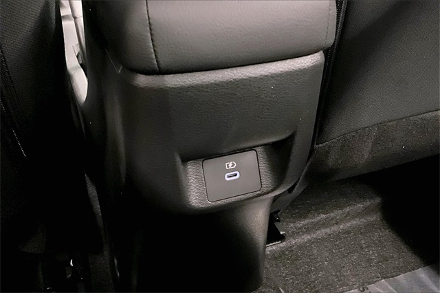 2025 Nissan Versa 1.6 SV photo 19