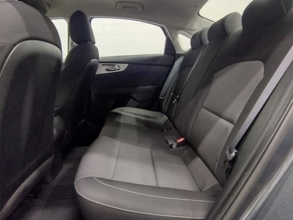 2023 Kia Forte LXS photo 27