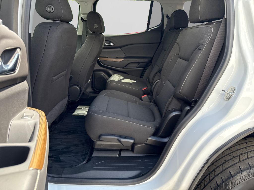 2023 Gmc Acadia SLE photo 10