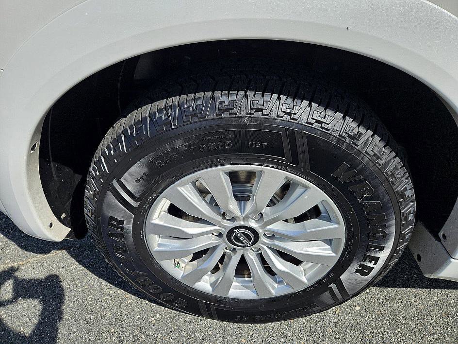 2023 Nissan Armada SV photo 14
