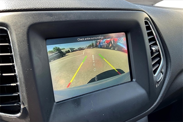 2020 Jeep Compass Latitude photo 21