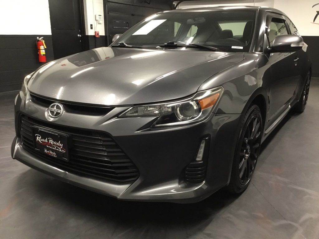 2015 Scion tC Base photo 3