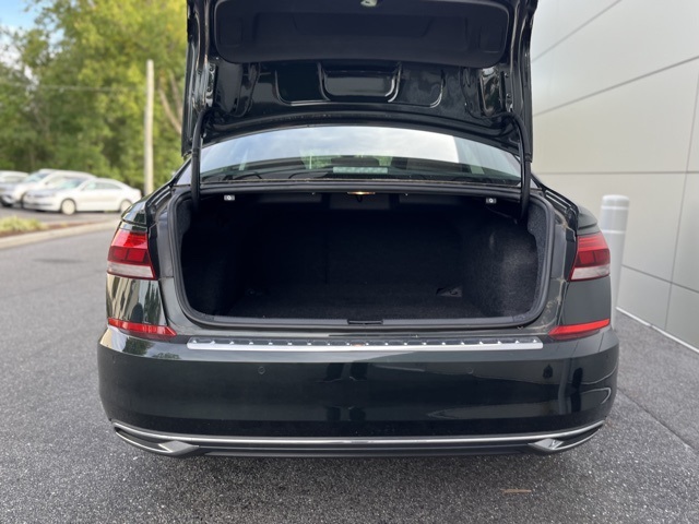 2022 Volkswagen Passat 2.0T Limited photo 19