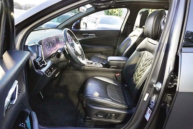 Used 2023 Gray Kia X-Line Prestige image 13