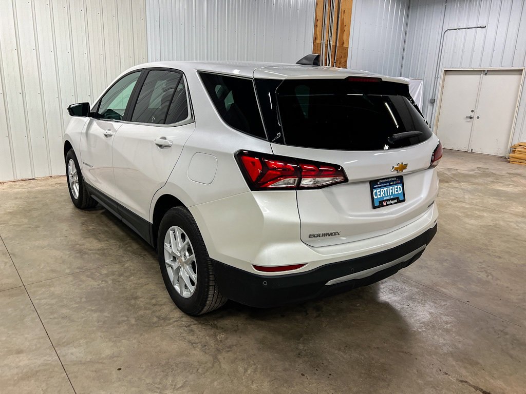 2023 Chevrolet Equinox LT photo 3