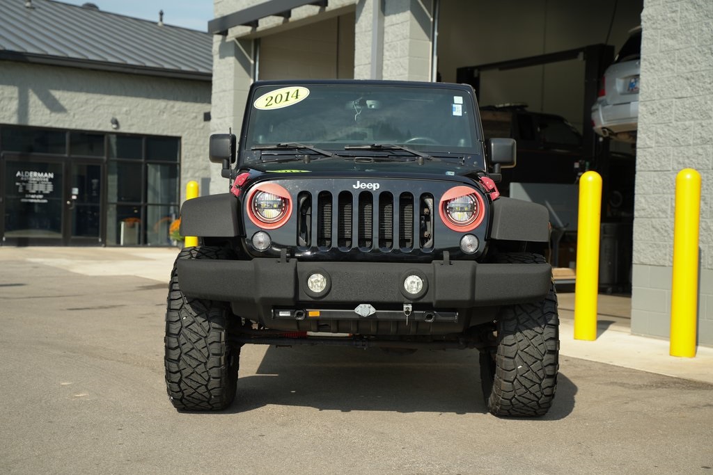 2014 Jeep Wrangler Unlimited Sport photo 2
