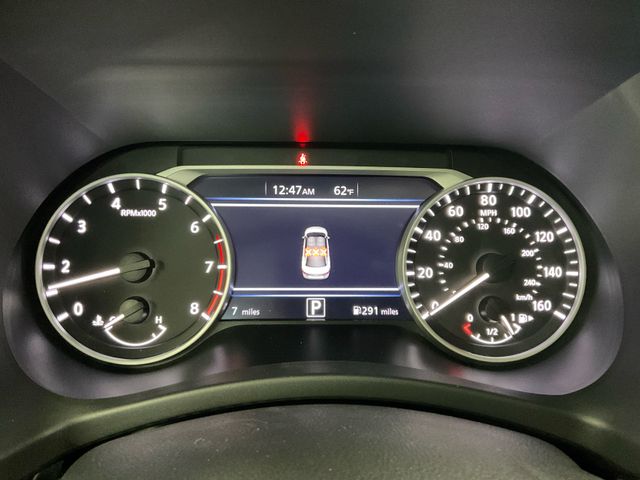 2025 Nissan Sentra SR photo 2