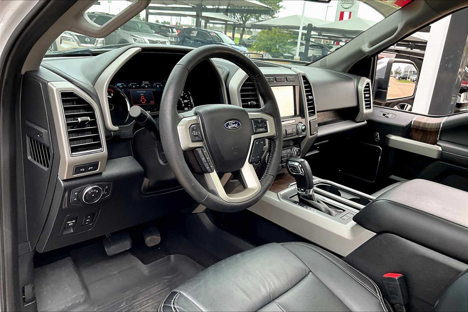 2020 Ford F-150 Lariat photo 15