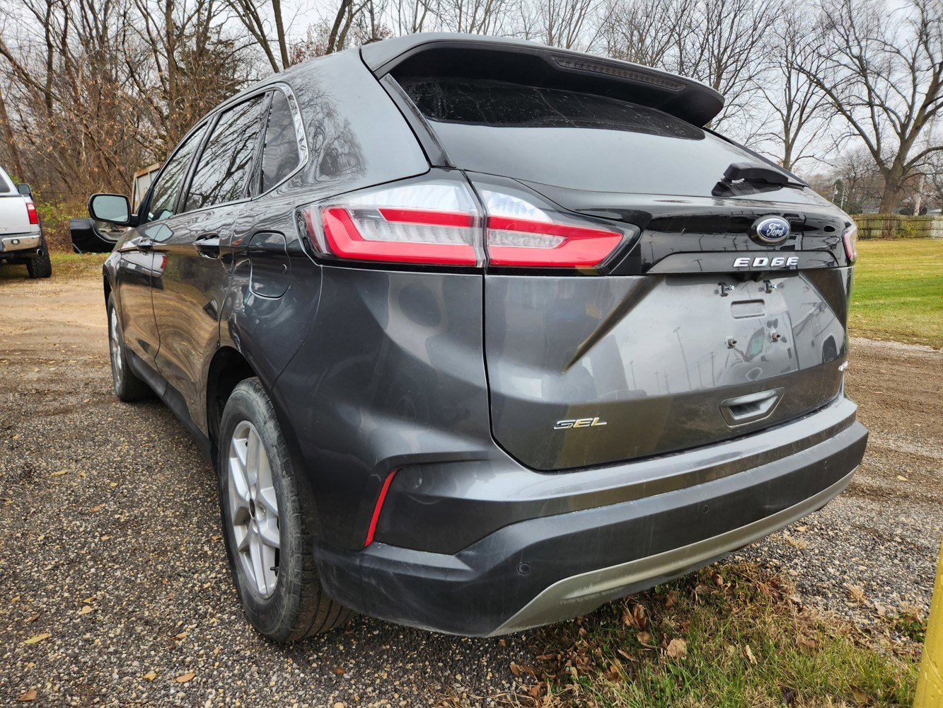 2024 Ford Edge ST photo 3