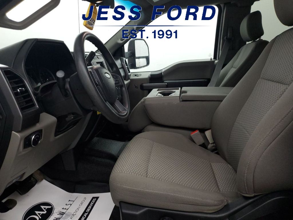 2019 Ford F-350 XLT photo 5