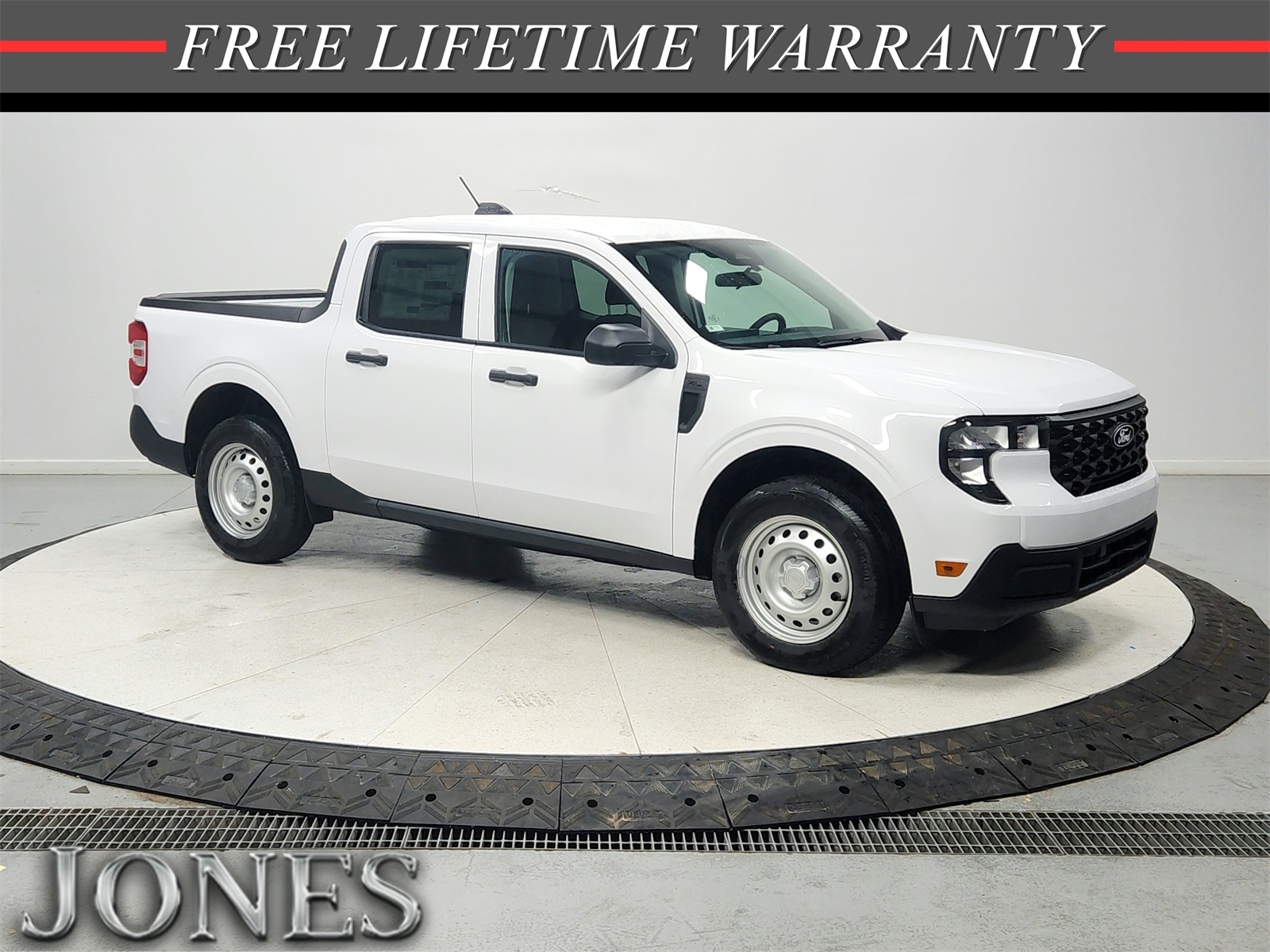 2025 Ford Maverick XL's photo