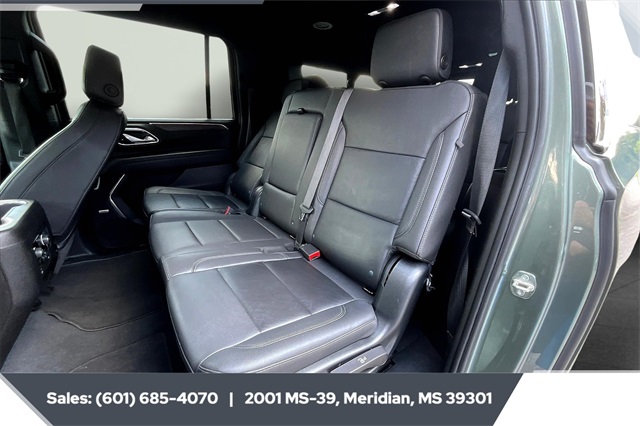 2023 Chevrolet Suburban LT photo 18