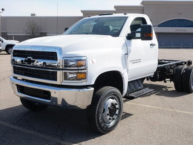 2024 Chevrolet Silverado 4500 Medium Duty Chassis Cab Work Truck's photo