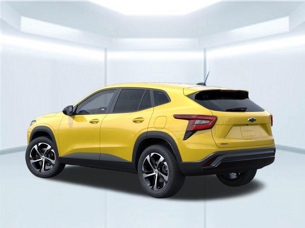 2025 Chevrolet Trax photo 3