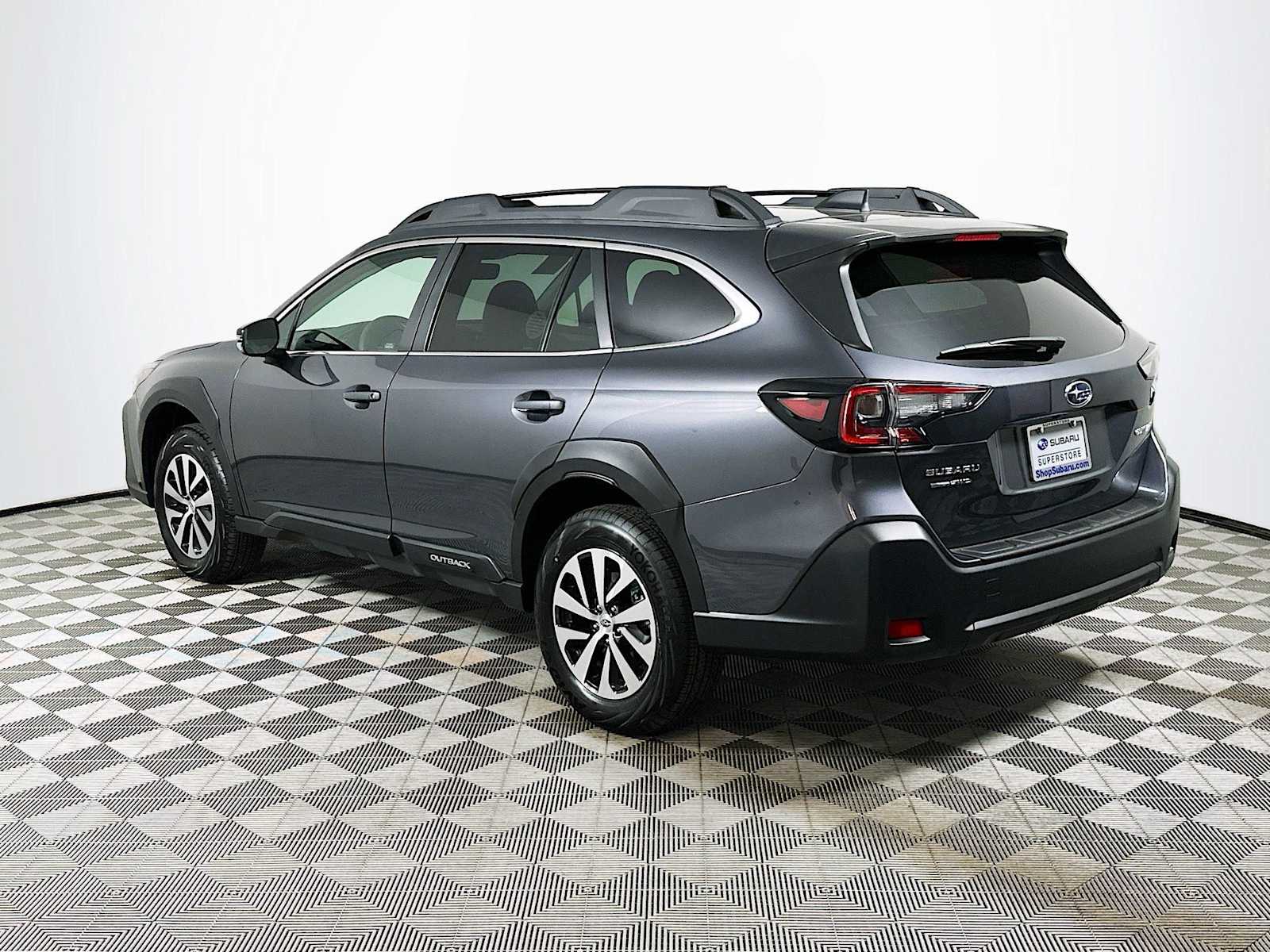 2025 Subaru Outback Premium photo 4