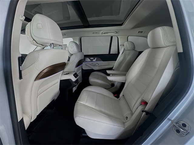 2026 Mercedes Benz GLS 450 4MATIC photo 22