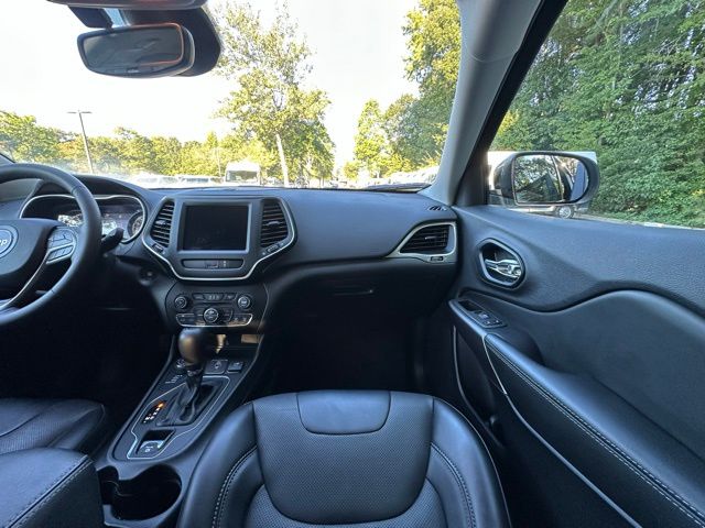 2022 Jeep Cherokee Latitude Lux photo 28