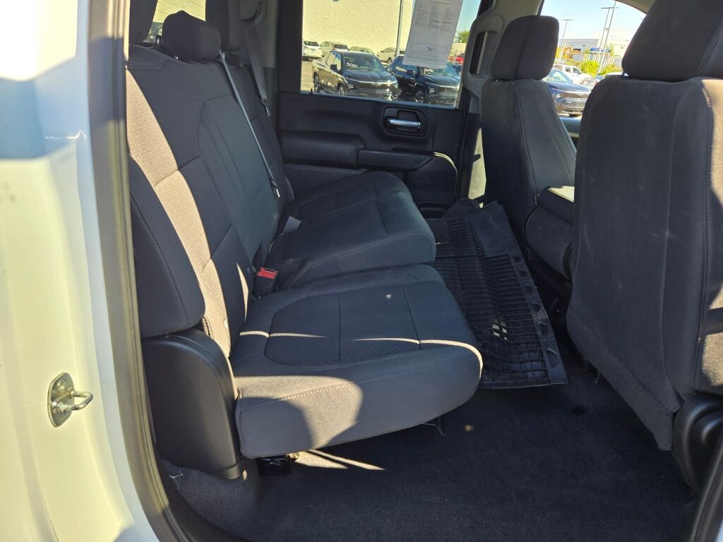 2021 Chevrolet Silverado 2500HD Custom photo 6