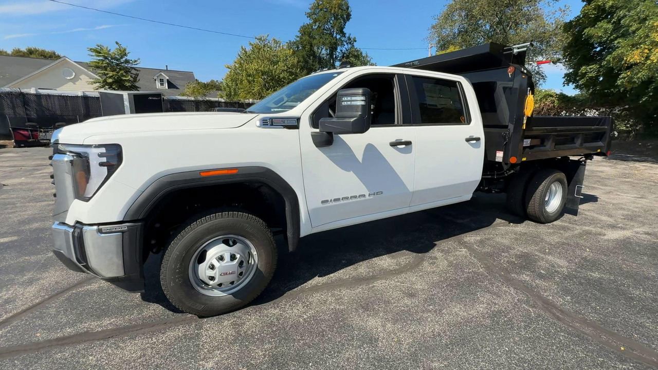 2025 Gmc Sierra 3500 HD Pro photo 3
