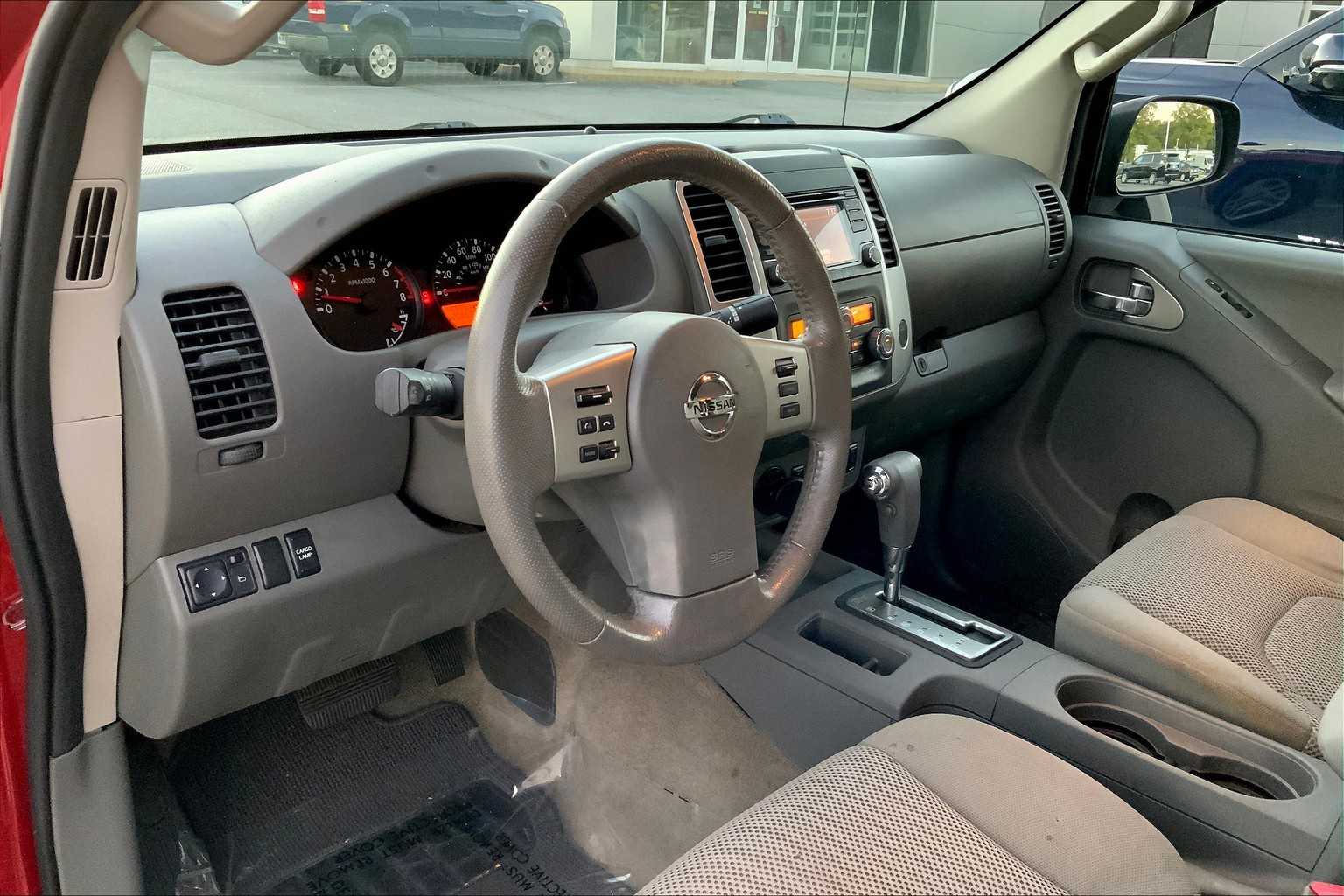 2017 Nissan Frontier SV photo 15
