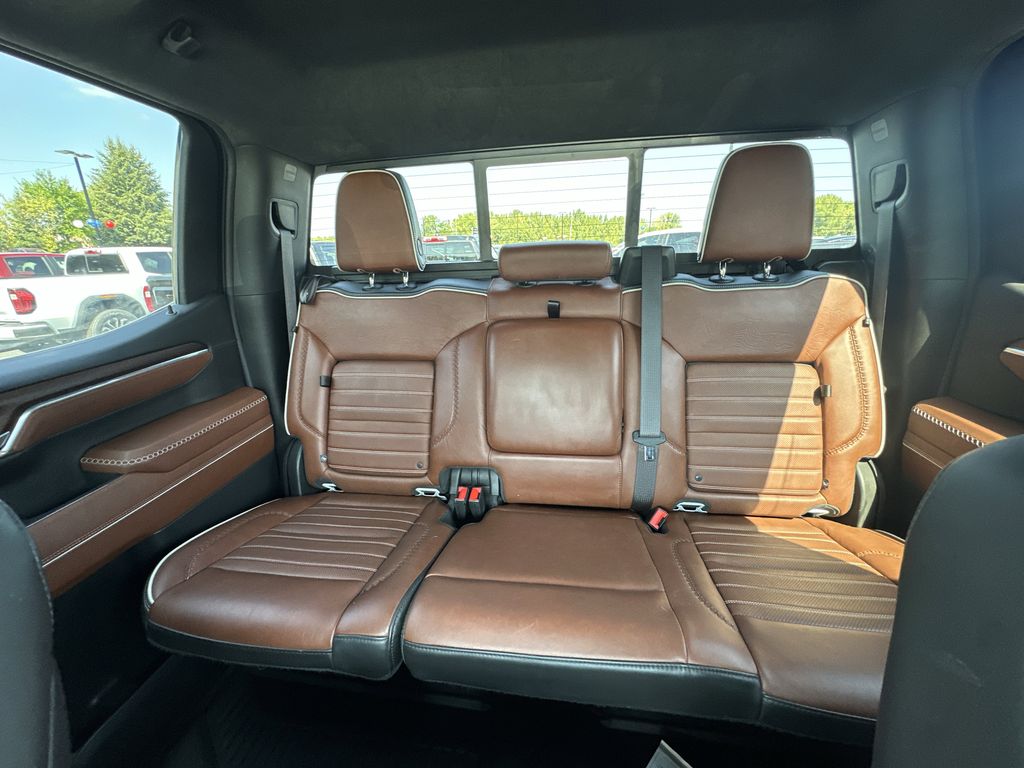 2024 GMC SIERRA - Image 17