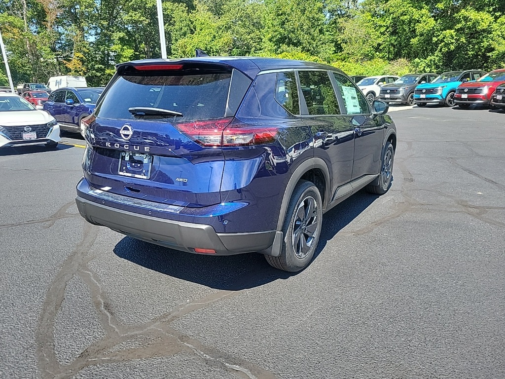 2026 Nissan Rogue SV photo 2