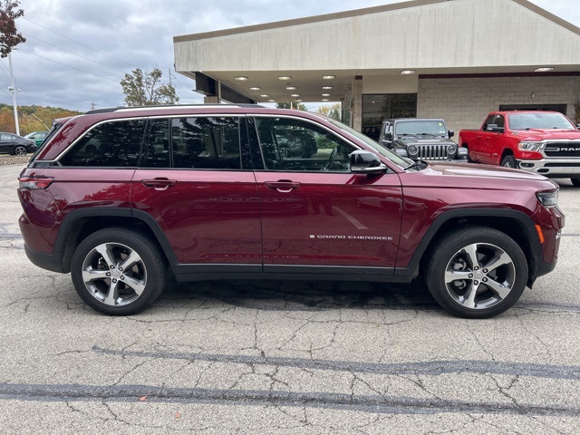 2024 Jeep Grand Cherokee Limited photo 4