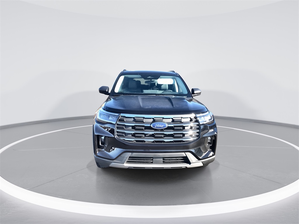 2026 Ford Explorer photo 3