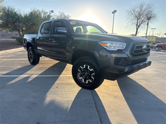 2023 Toyota Tacoma SR photo 3