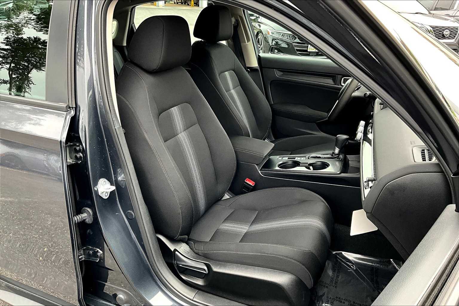 2024 Honda Civic Hatchback LX photo 8