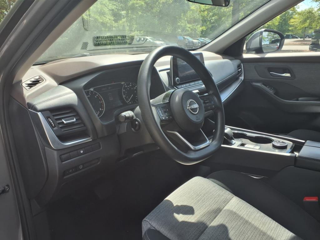 2023 Nissan Rogue SV photo 10