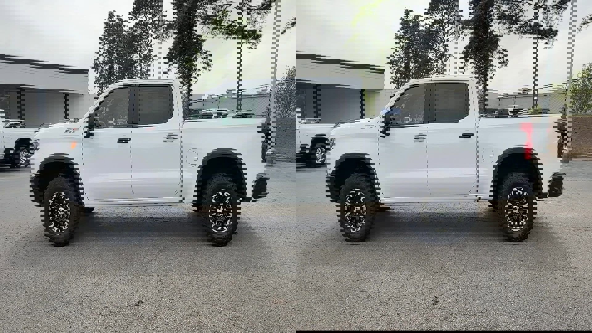 2024 Chevrolet Silverado 1500 ZR2 photo 5