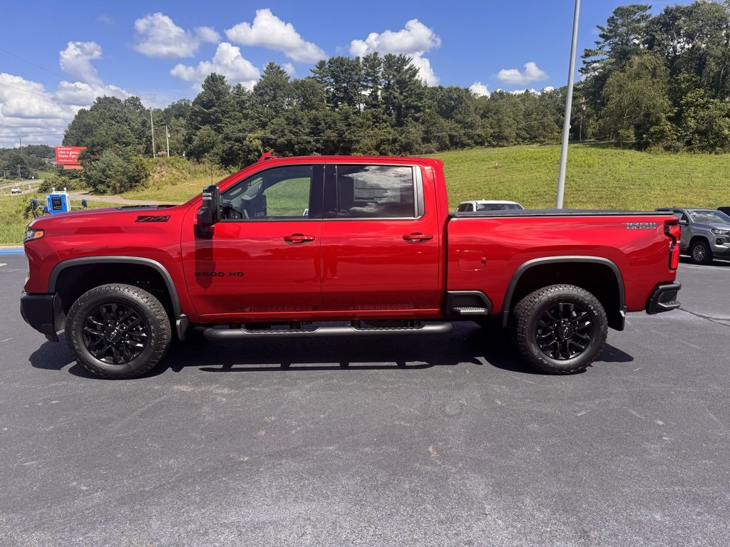 2025 Chevrolet Silverado 2500HD LTZ photo 14