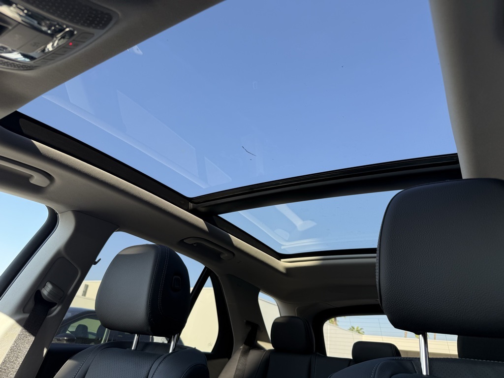 2026 Mercedes Benz GLE 450e 4MATIC photo 2