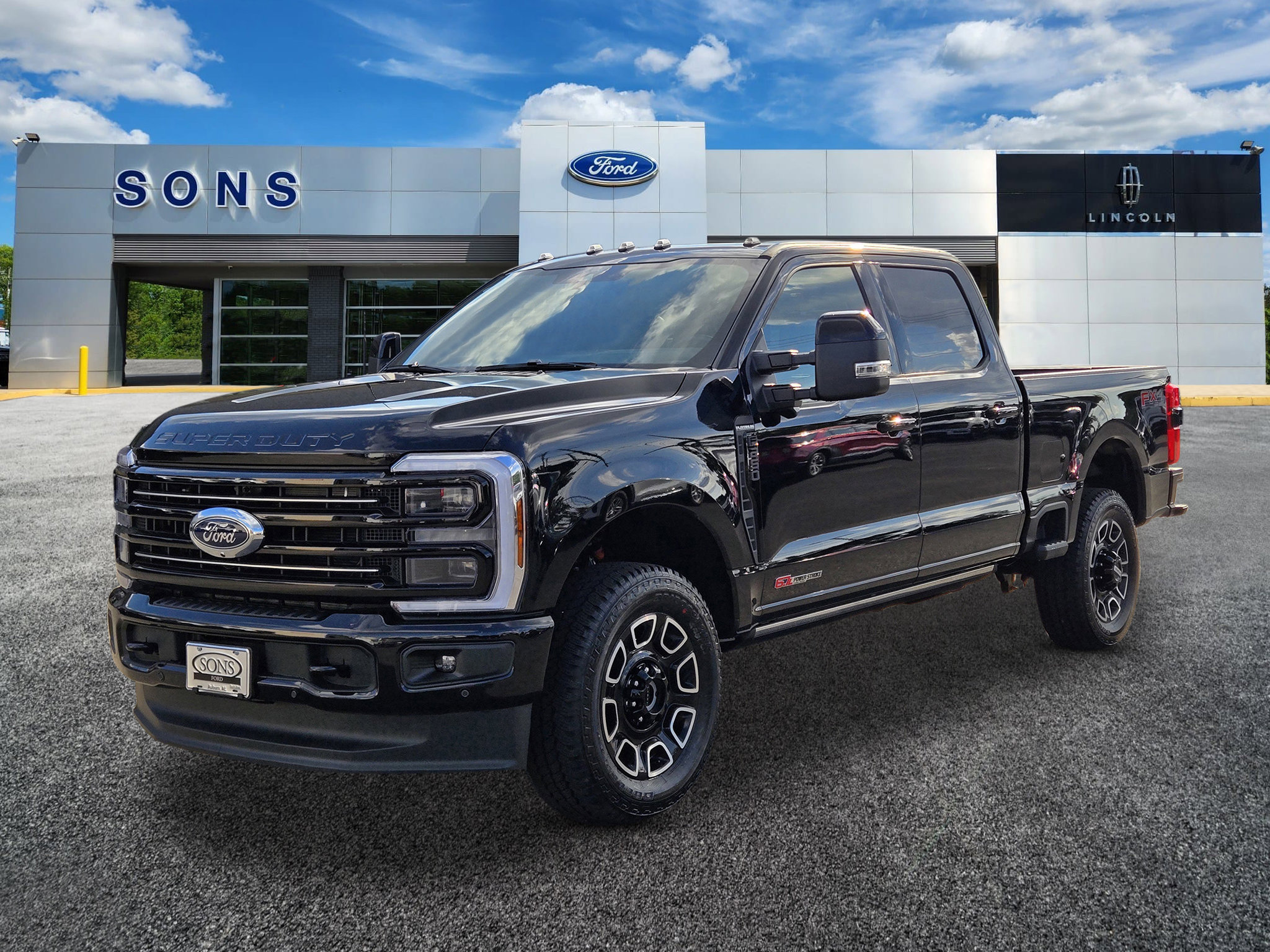 2026 Ford F-250 Super Duty Platinum's photo