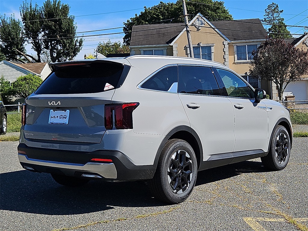 2026 Kia Sorento S photo 4