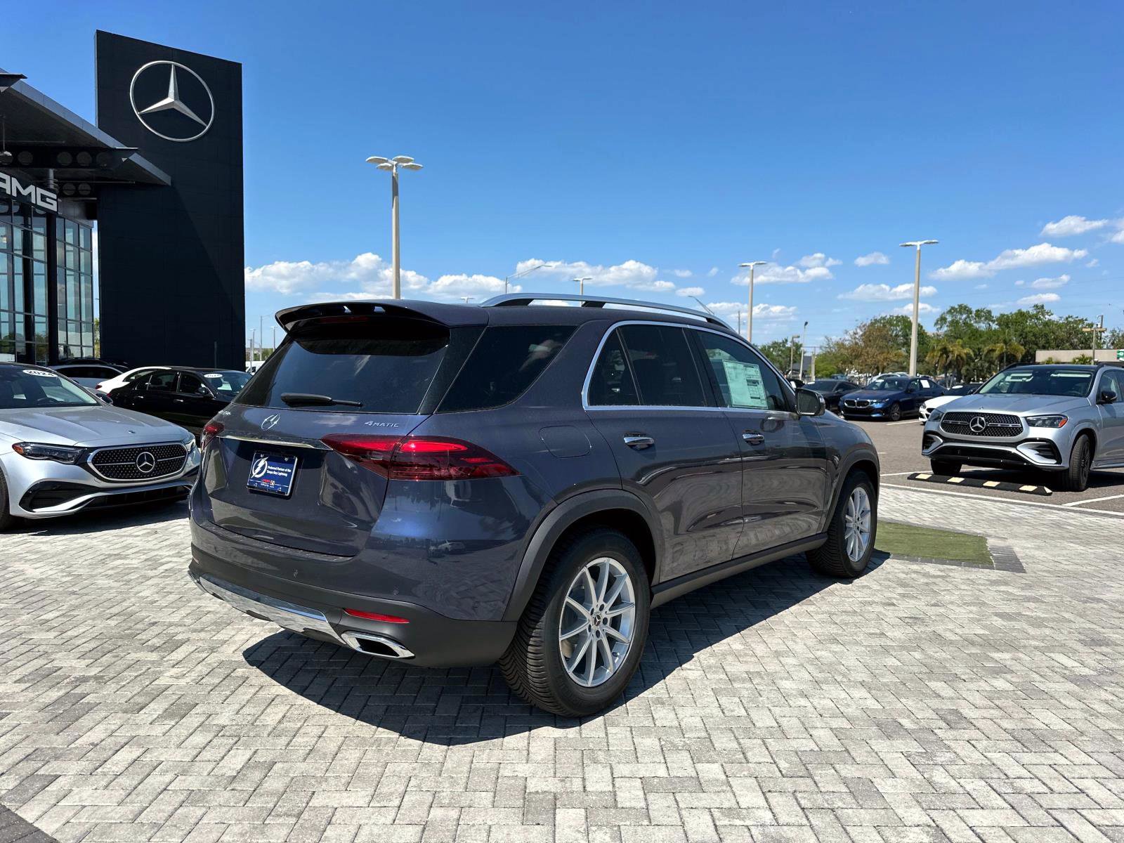 2025 Mercedes Benz GLE 450 4MATIC photo 4