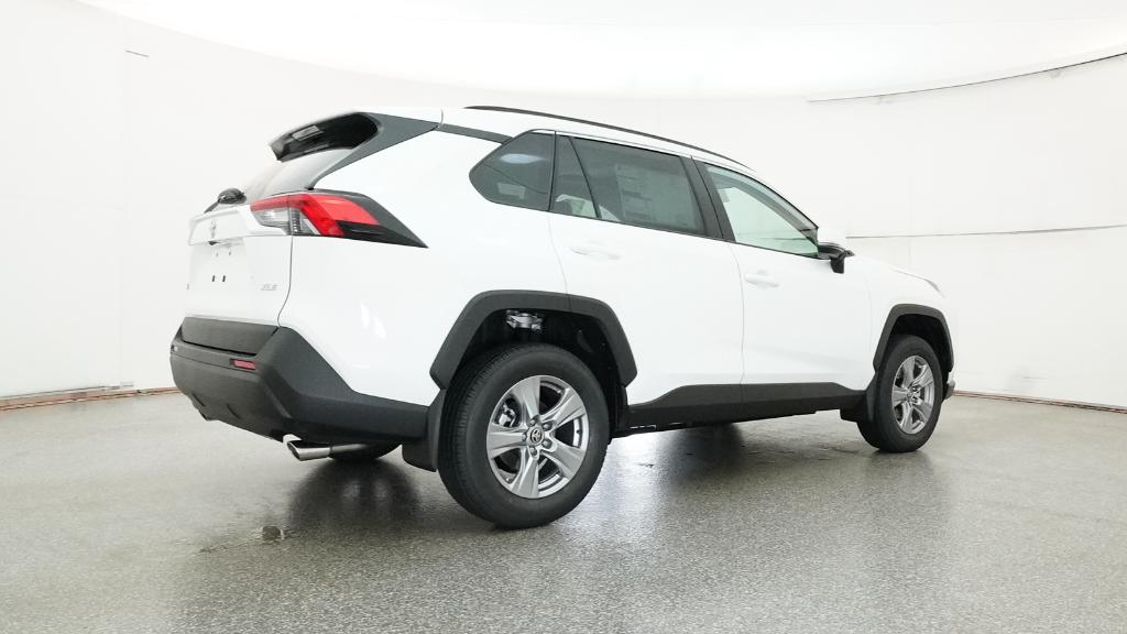 2025 Toyota RAV4 XLE photo 21