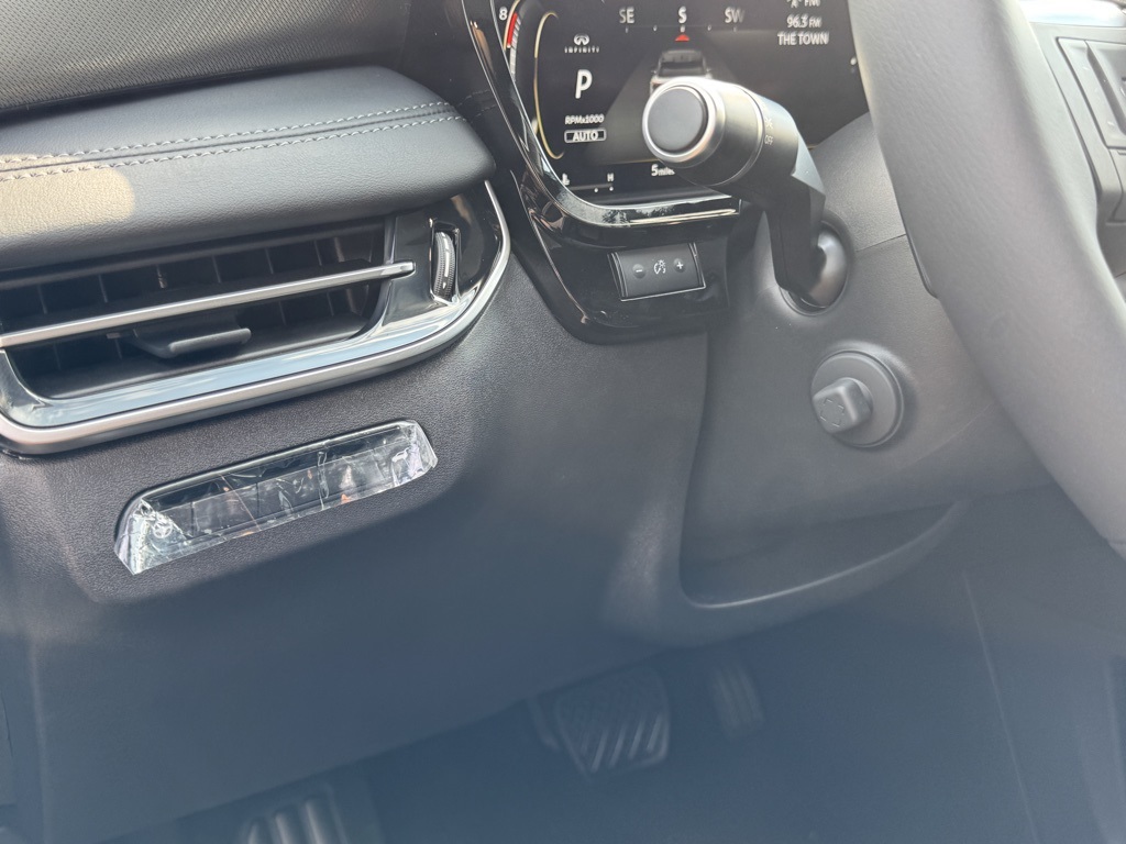 2026 Infiniti QX60 Luxe AWD photo 12