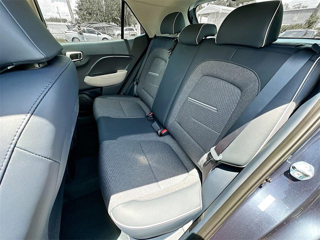 2025 Hyundai Venue Limited photo 12