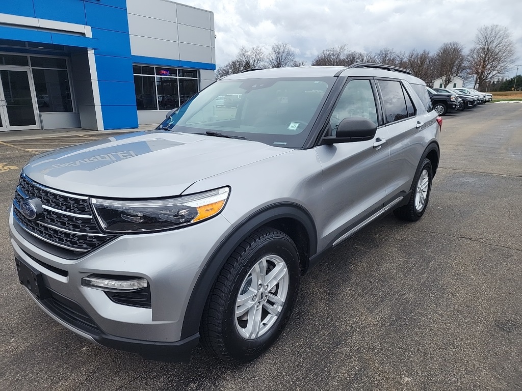 2021 Ford Explorer XLT photo 3