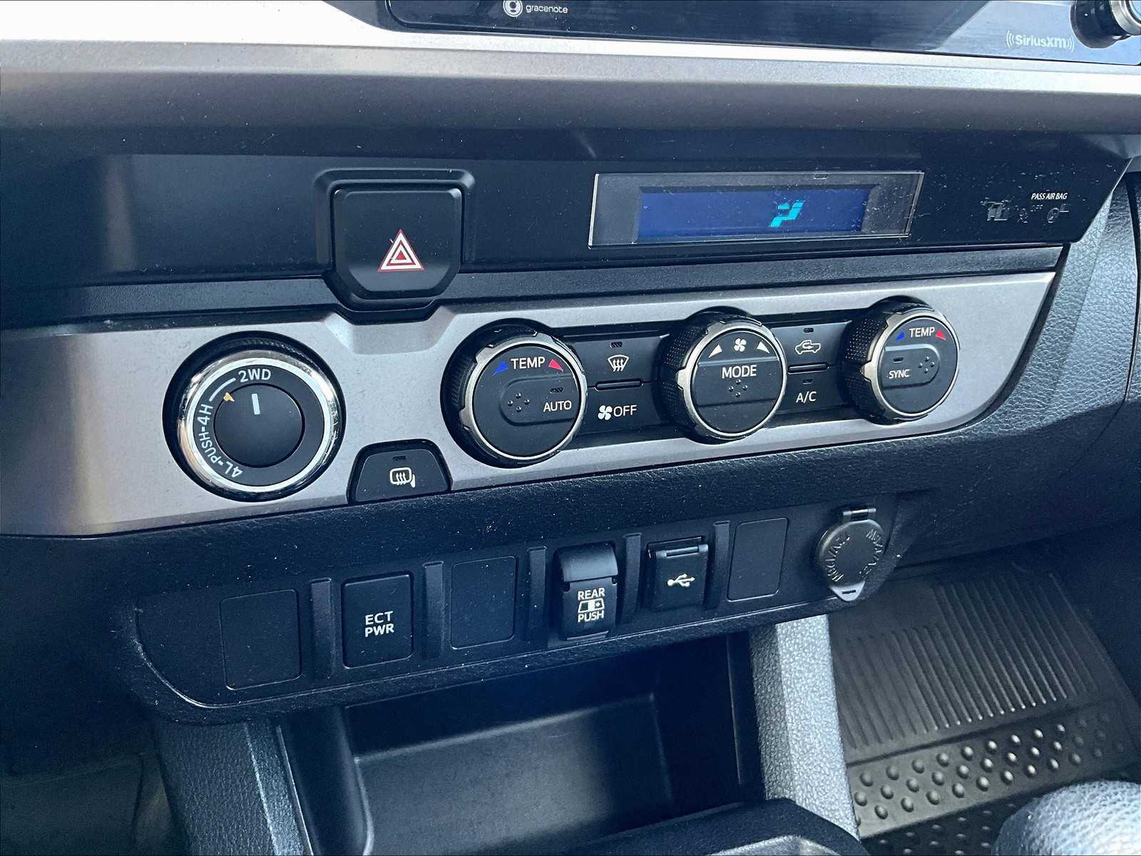 2022 Toyota Tacoma SR5 photo 26