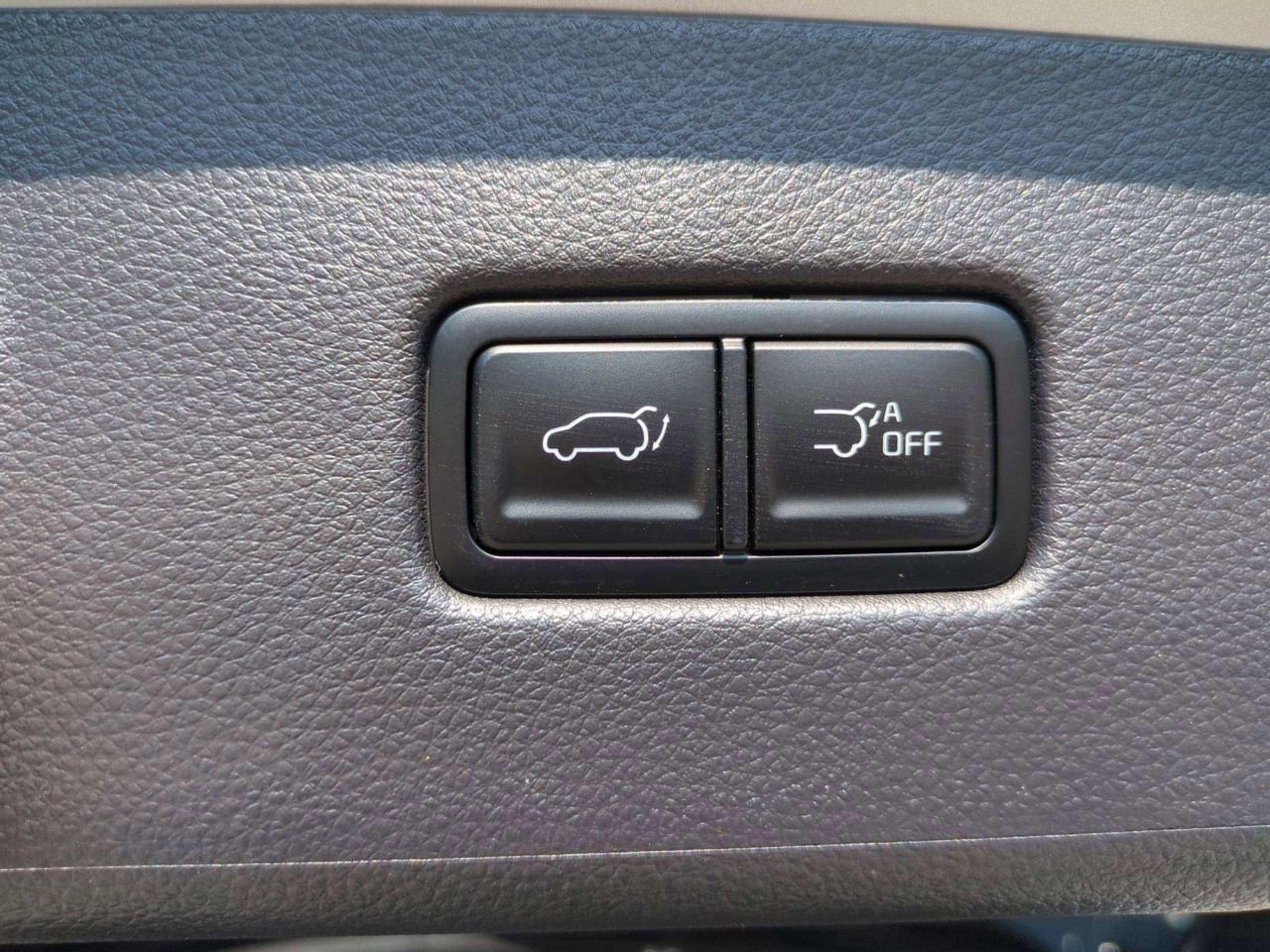 2026 Kia Carnival EX photo 14