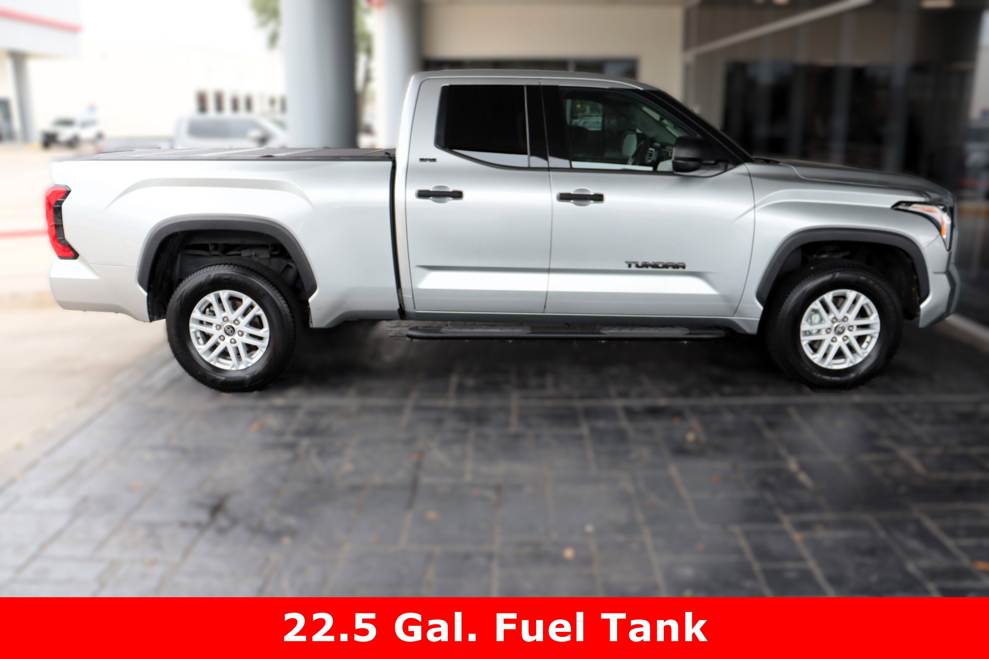 2022 Toyota Tundra SR5 Double Cab photo 11