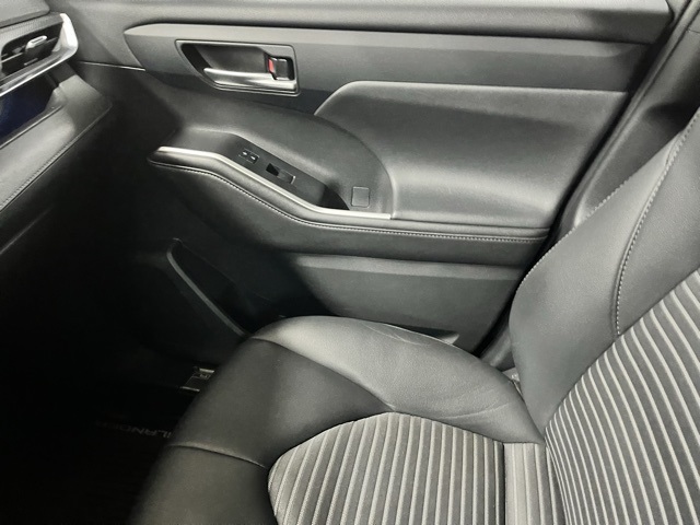 2021 Toyota Highlander XSE photo 13