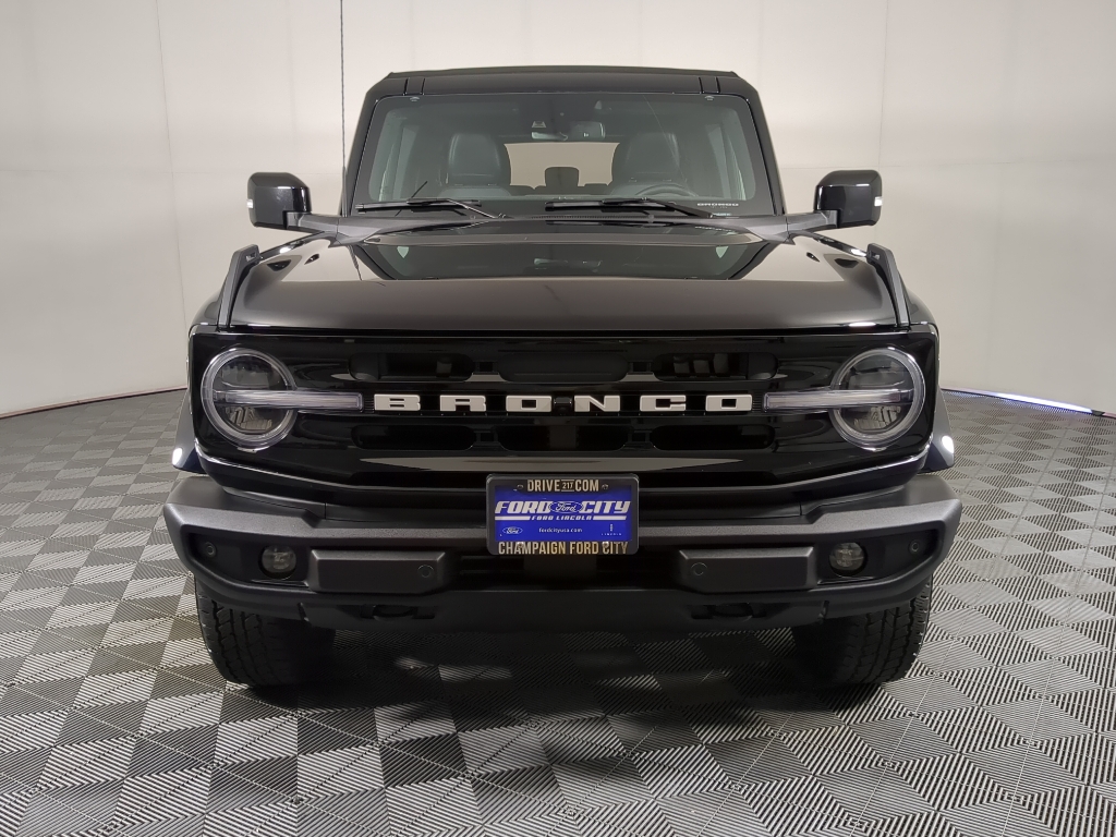 2024 Ford Bronco Outer Banks photo 3